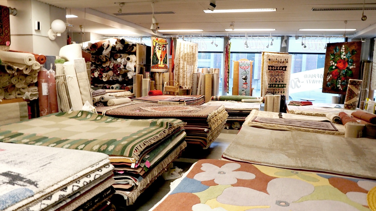 Hämeen Mattokulman tyhjennysmyynti nyt viikonloppuna 5.-7.11. Tampereella