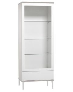 Hiipakka Taiga 9.2 vitriini kirkkailla lasiovilla