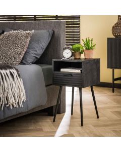 Amsterdam yöpöytä, Marina musta