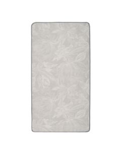 Bella harmaa matto, eri kokoja