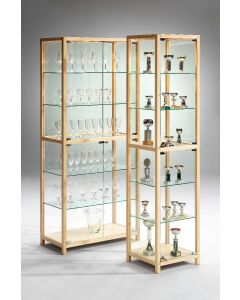 Puulon Monikko vitriini, eri kokoja!