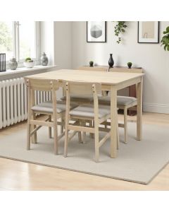 Pilvi ruokaryhmä neljällä tuolilla