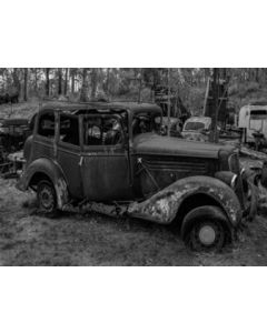 Canvastaulu 60 x 80 x 3 cm Rusty cars black by Kåre Wulff No2