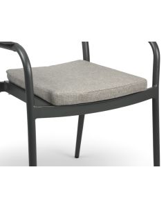 Togo istuinpehmuste, eri värejä