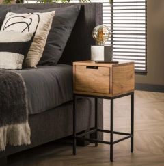 Amsterdam Flat yöpöytä, akaasia