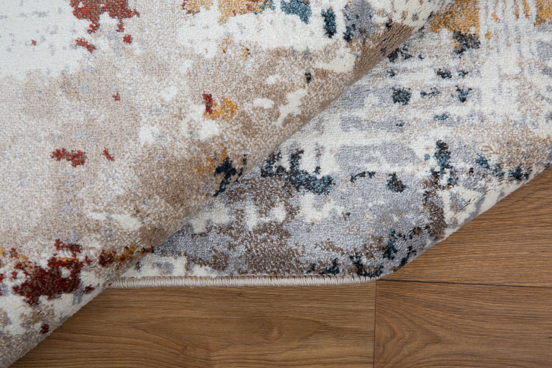 Darly Nukkamatto, eri kokoja