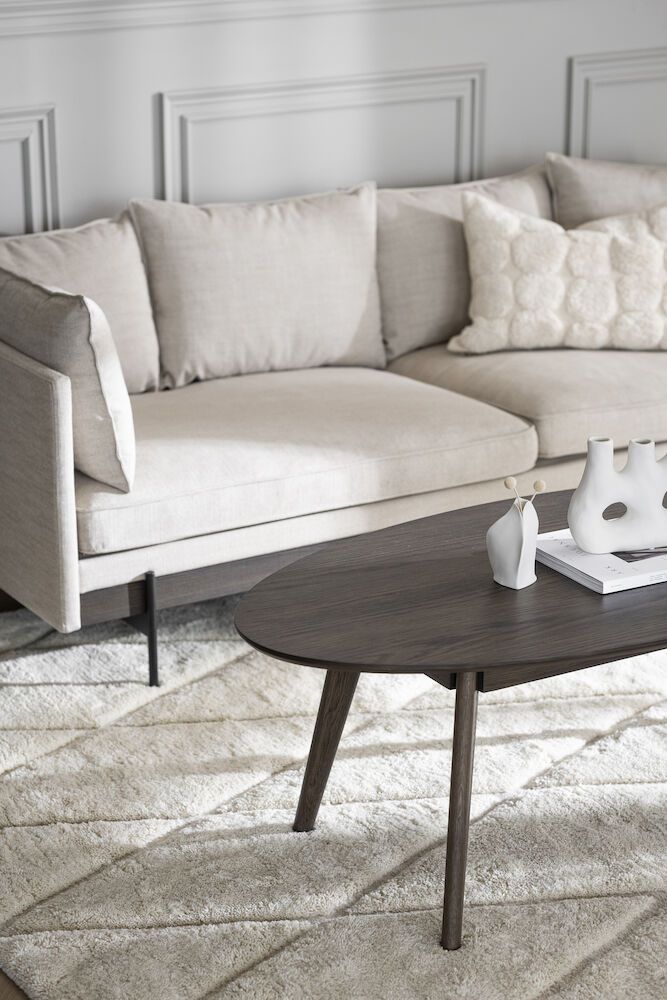 Rowico Yumi ovaali sohvapöytä, ruskea tammi