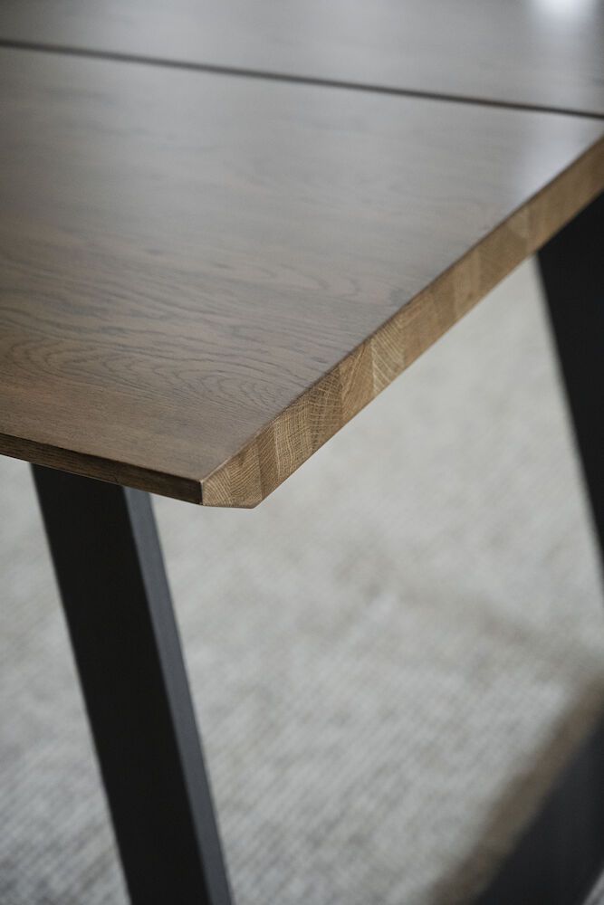 Rowico Melville ruokapöytä 210x95cm, ruskea tammi