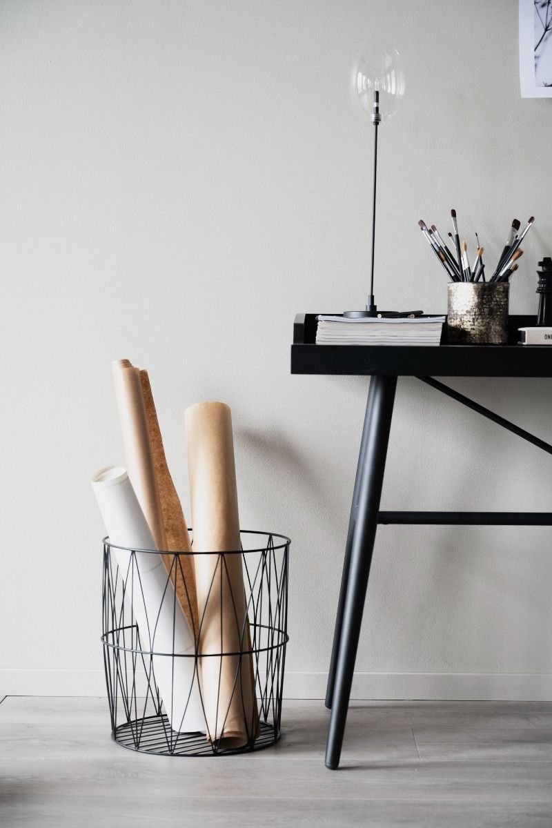 Rowico Springdale kirjoituspöytä, musta 