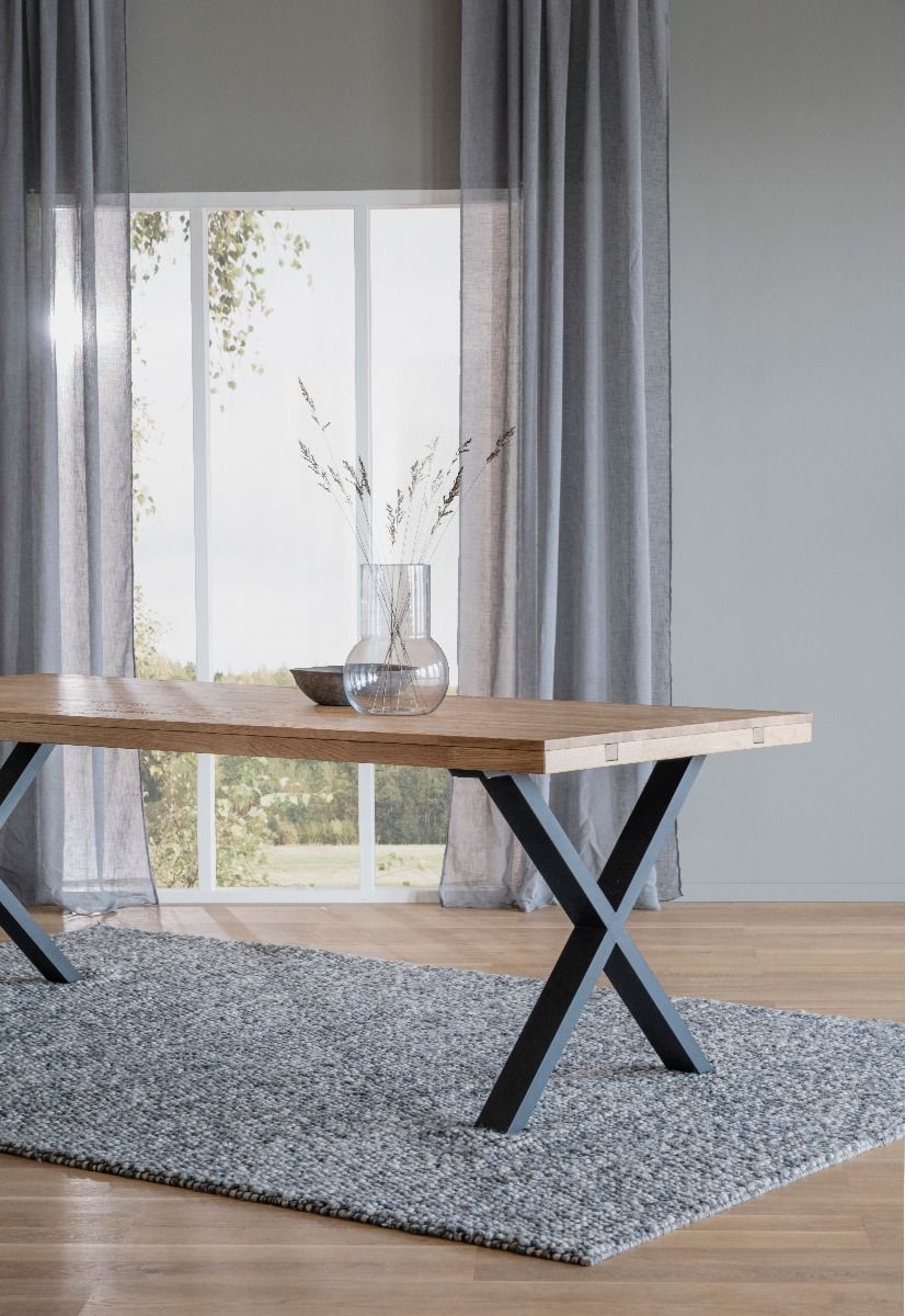 Rowico Brooklyn ruokapöytä 220x95, X-jalat, tammi/musta