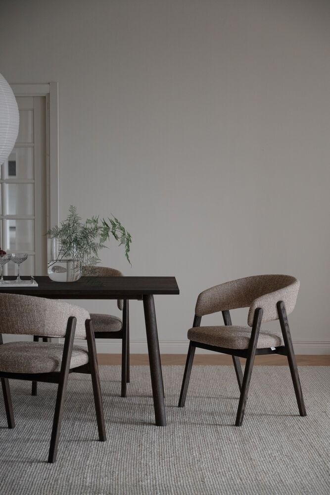 Rowico Barnaby nojatuoli, ruskea/beige