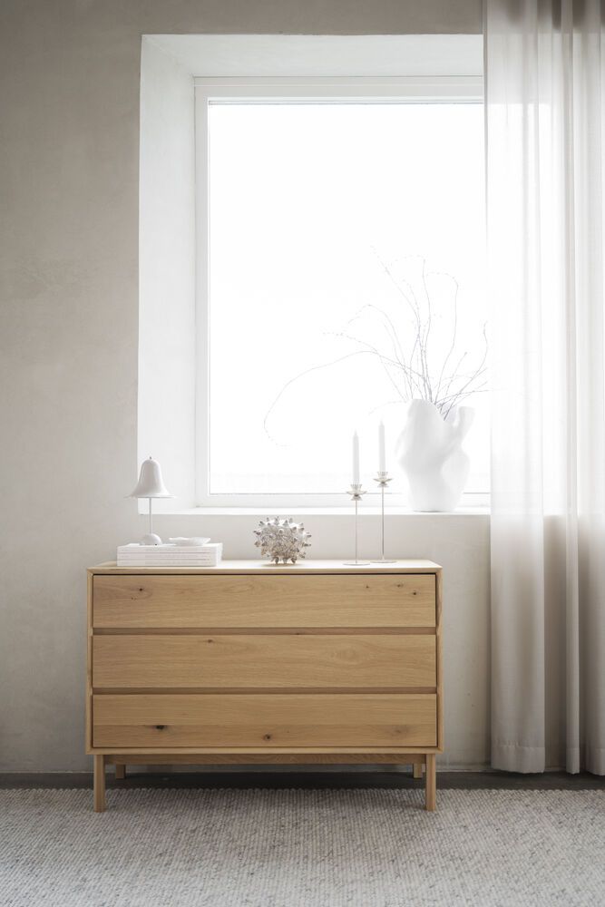 Rowico Mackay leveä lipasto, tammi