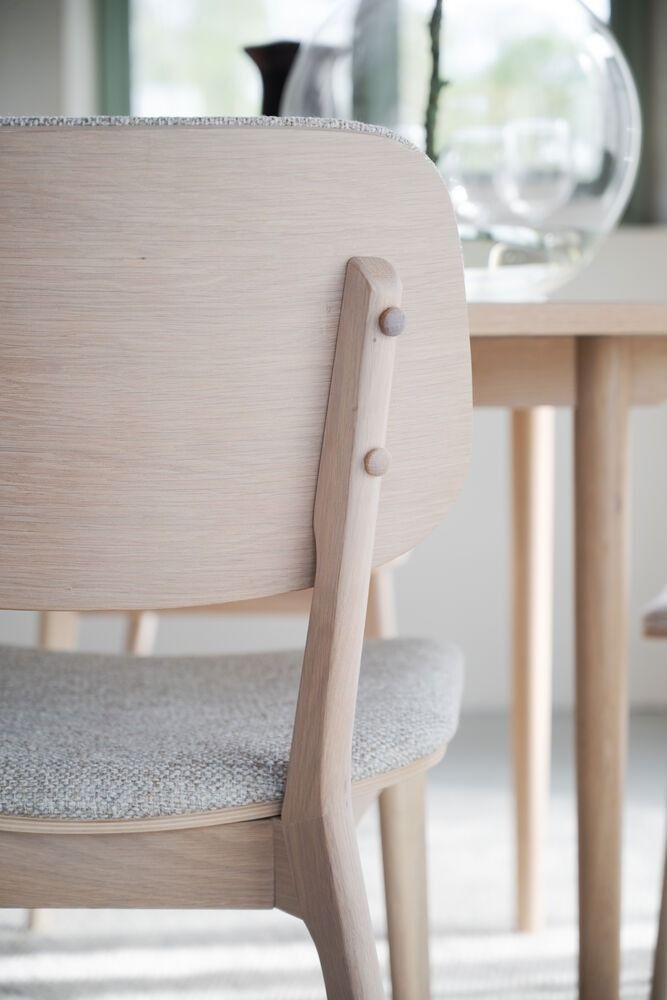 Rowico Barrett tuoli, valkopesty tammi/beige