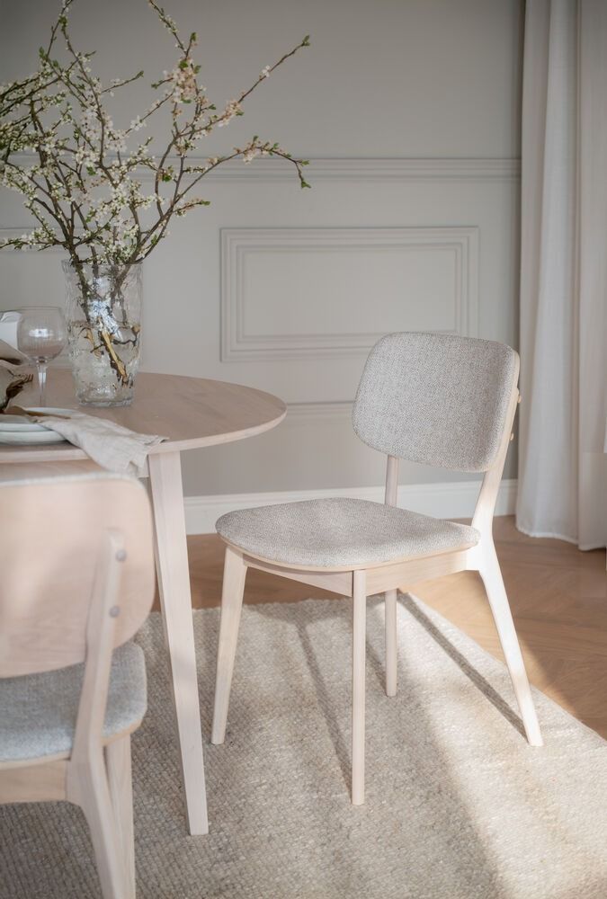 Rowico Barrett tuoli, valkopesty tammi/beige