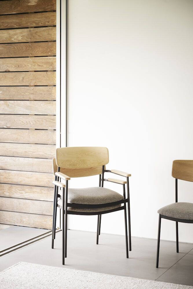 Rowico Maymont käsinojatuoli, tammi