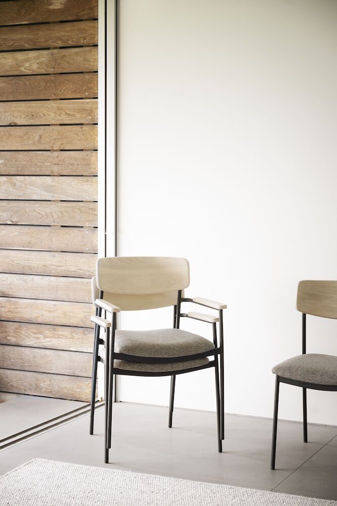 Rowico Maymont käsinojatuoli, valkopesty tammi