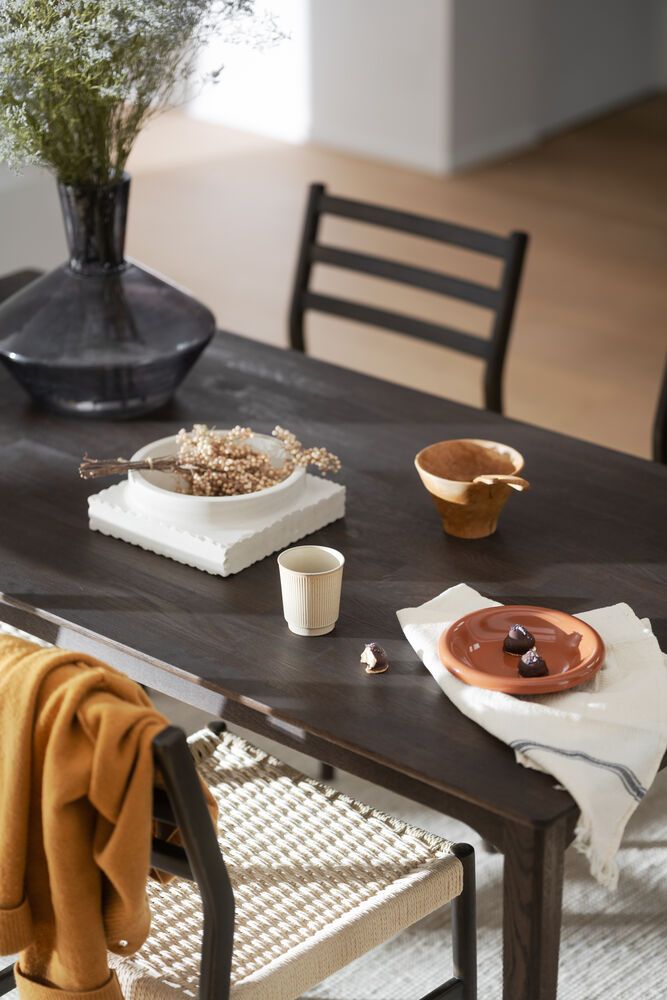 Rowico Markham ruokapöytä 180cm, ruskea tammi