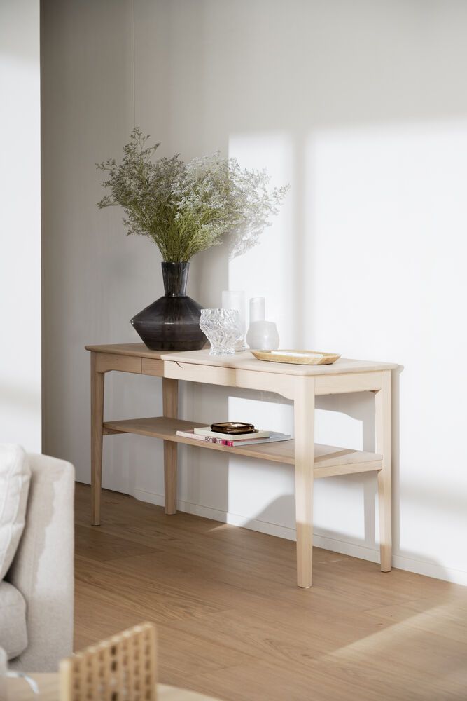 Rowico Markham konsolipöytä 140cm, valkopesty tammi