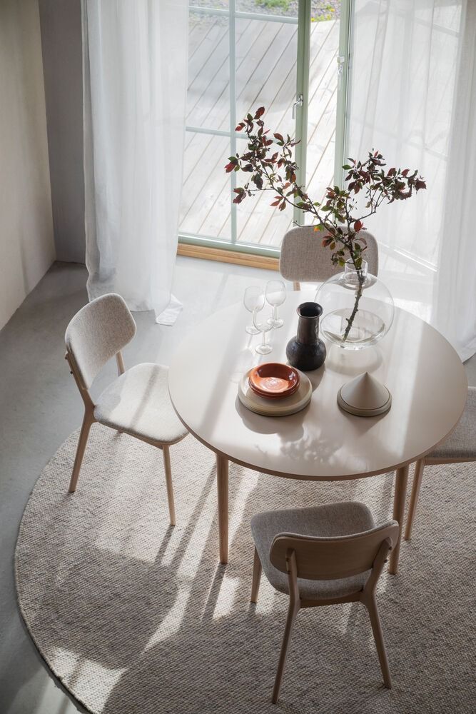 Rowico Fairmount ruokapöytä pyöreä 120cm, beige/valkopesty tammi