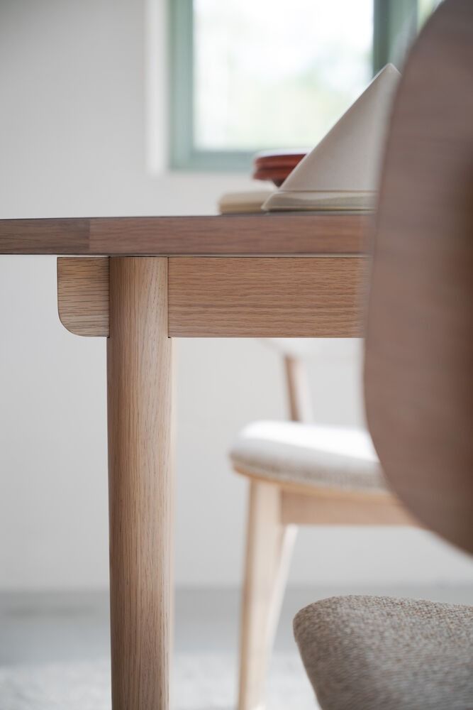 Rowico Fairmount ruokapöytä pyöreä 120cm, beige/valkopesty tammi