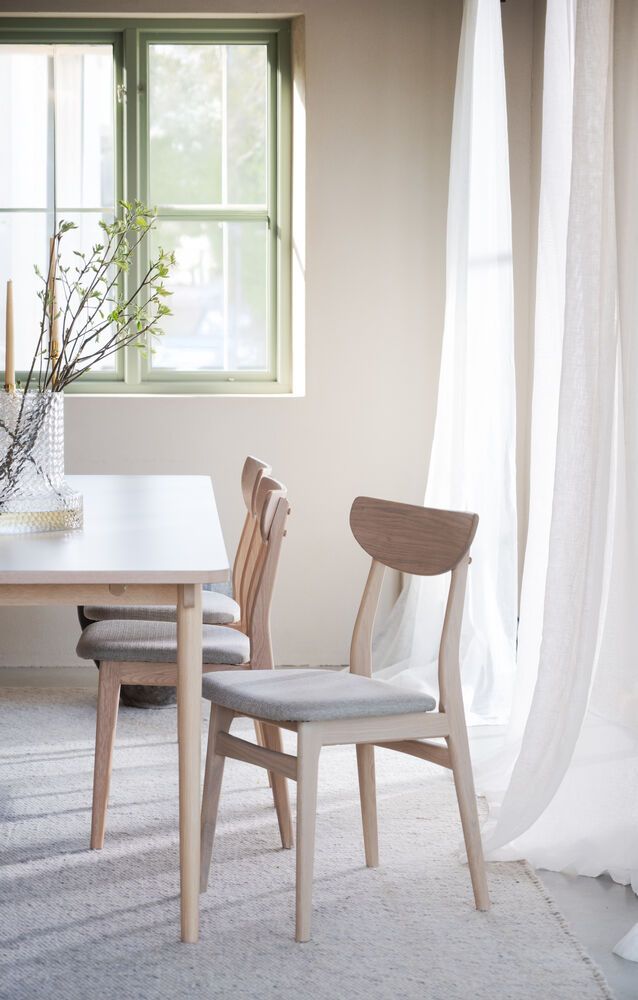 Rowico Fairmount ruokapöytä, valkopesty tammi/beige