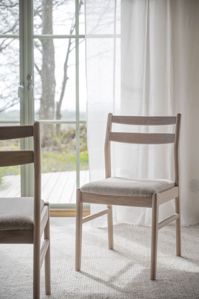 Rowico Kerwin tuoli, valkovahattu tammi/beige