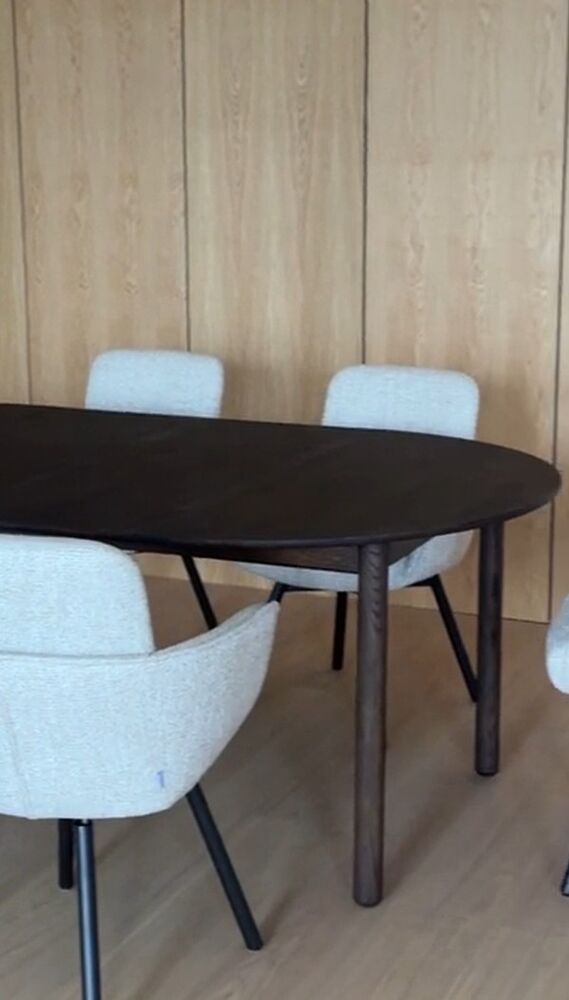 Rowico Derrymore ruokapöytä pyöreä 120cm, ruskea tammi