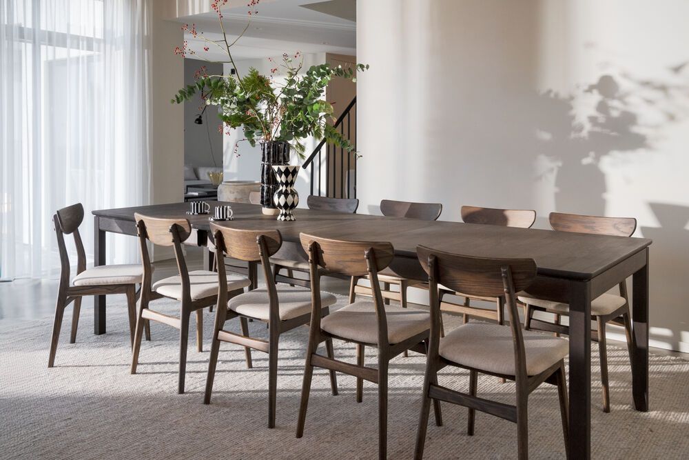 Rowico Gardner ruokapöytä 200x95cm, ruskea tammi