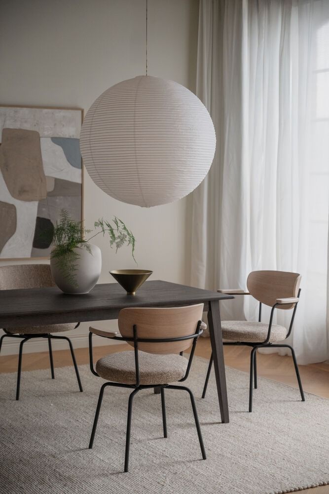 Rowico Merrick nojatuoli, tumma beige/musta