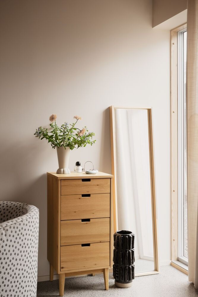 Rowico Garrison lipasto, tammi