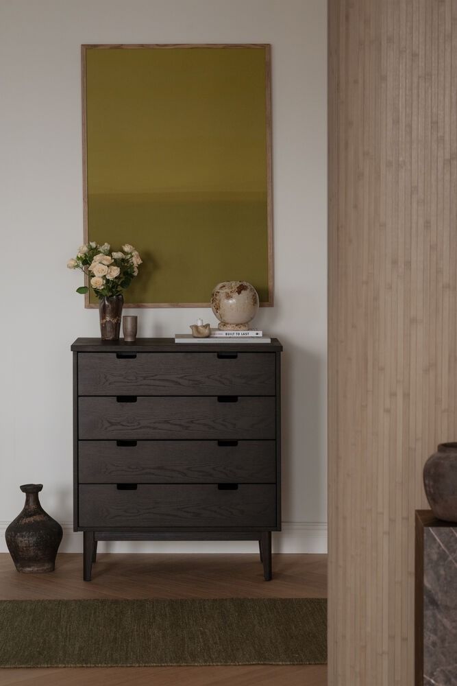 Rowico Garrison leveä lipasto, tumman ruskea