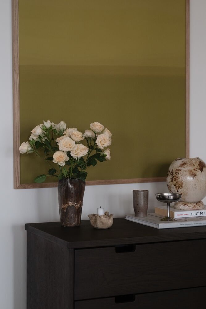 Rowico Garrison leveä lipasto, tumman ruskea