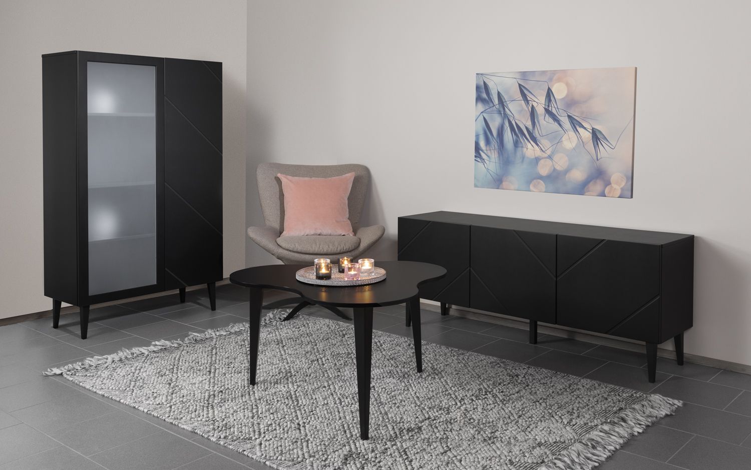 Hiipakka Vilja korkea vitriini/kaappi, musta