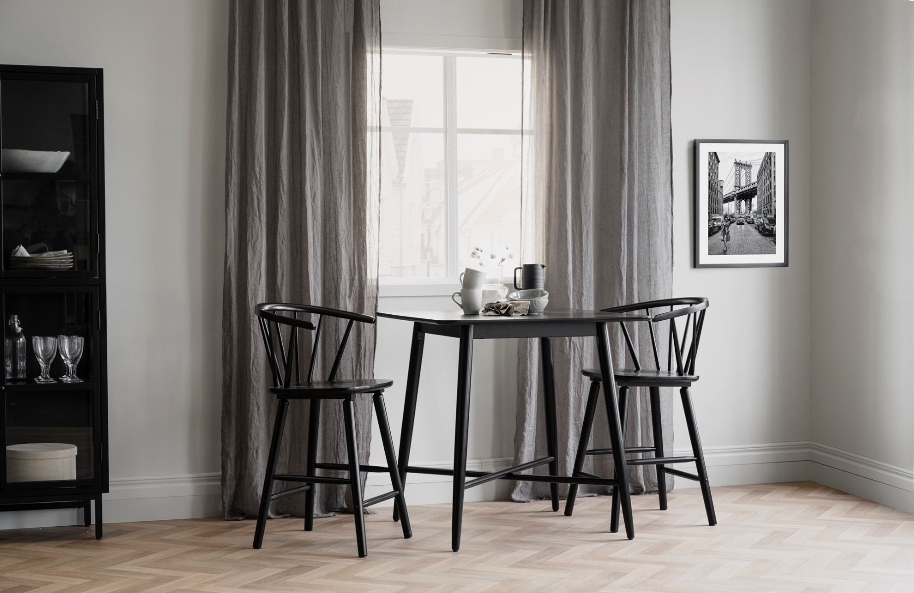 Rowico Carmen baarituoli, musta