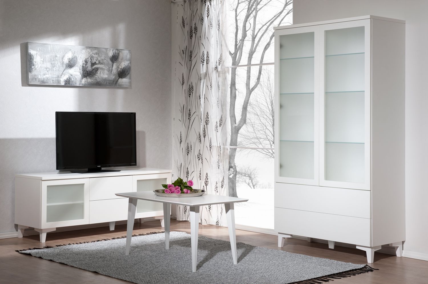 Hiipakka Anton TV-taso 150cm, lasiovilla