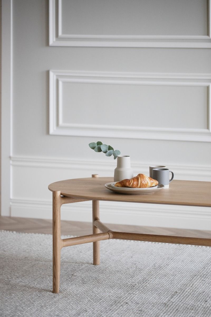 Rowico Holton ovaali sohvapöytä, tammi