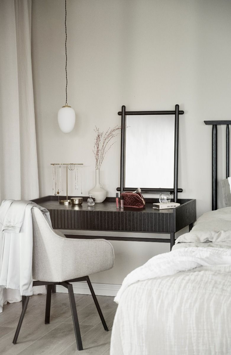 Rowico Alison nojatuoli, beige/musta