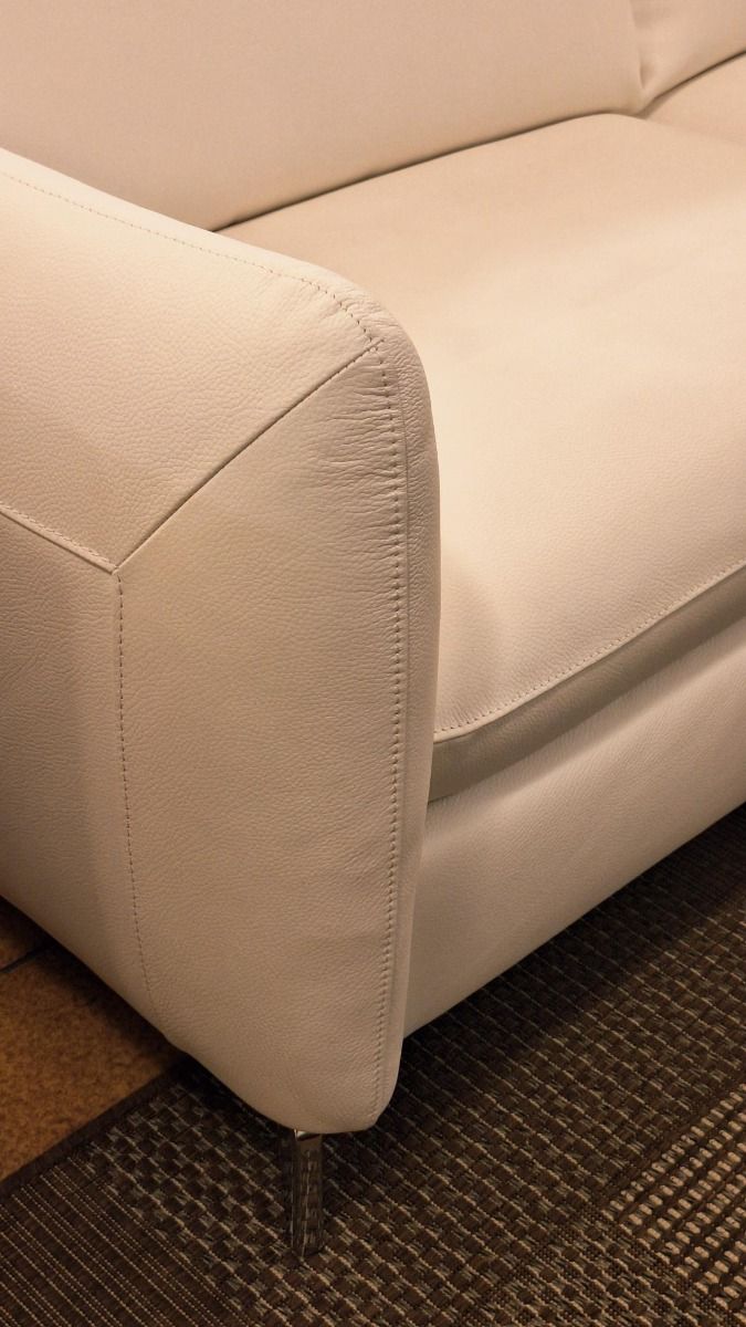 Neiser Romeo valkoinen nahkasohva