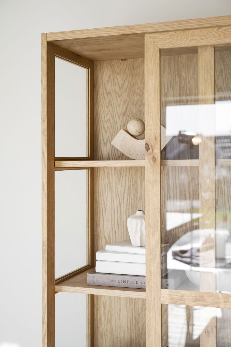 Rowico Hazelton vitriini, tammi