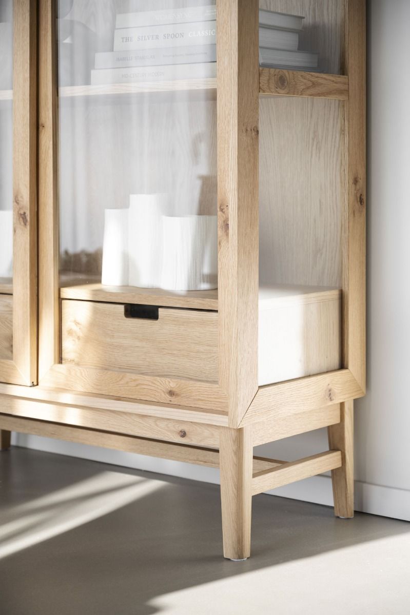 Rowico Hazelton vitriini, tammi