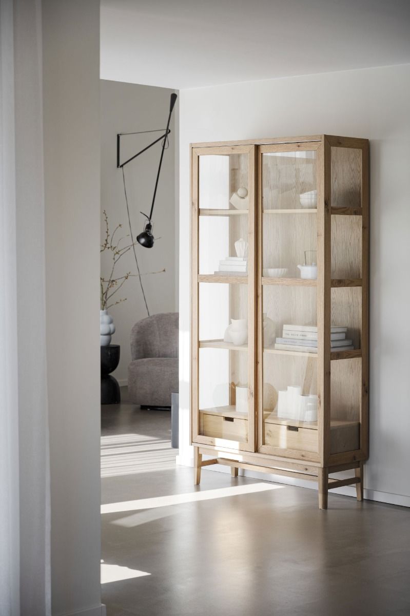 Rowico Hazelton vitriini, tammi