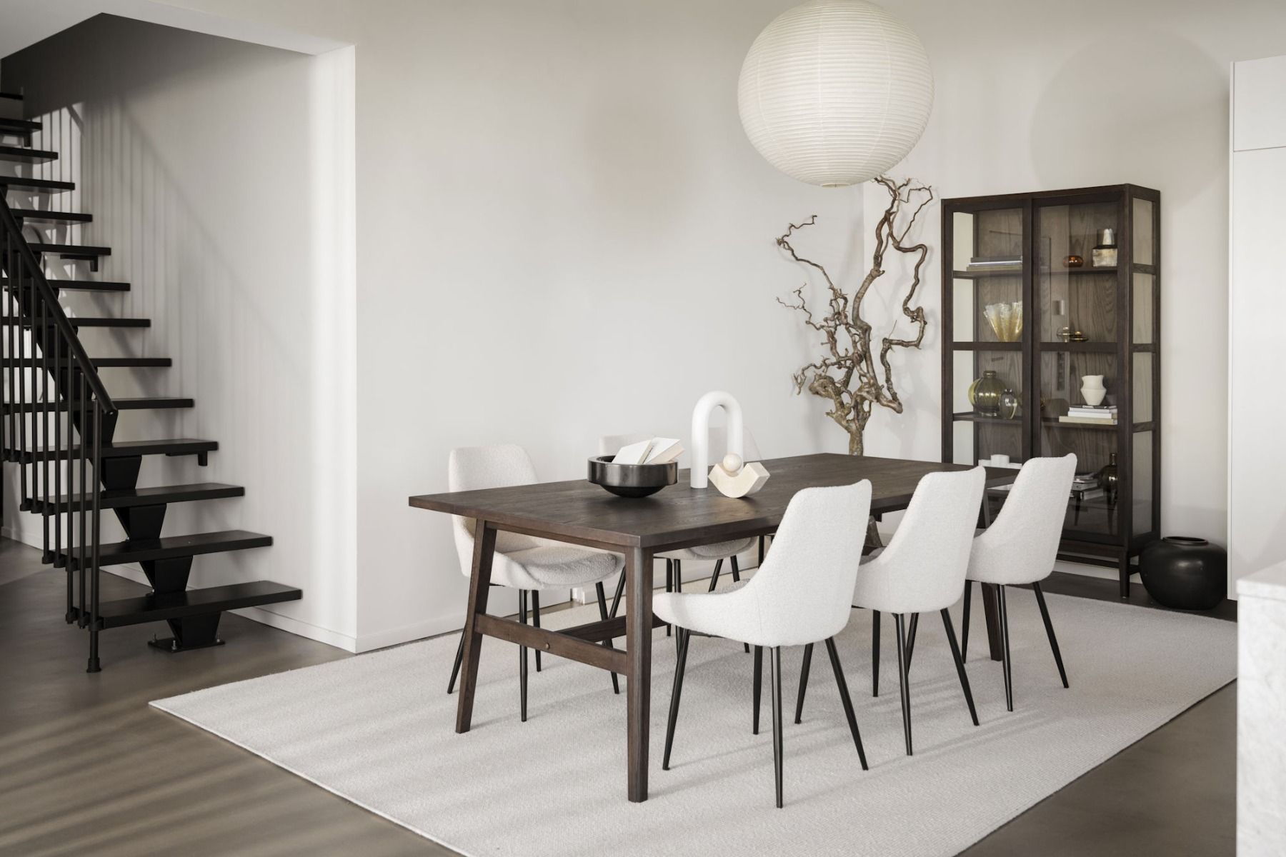 Rowico Hazelton vitriini, ruskea