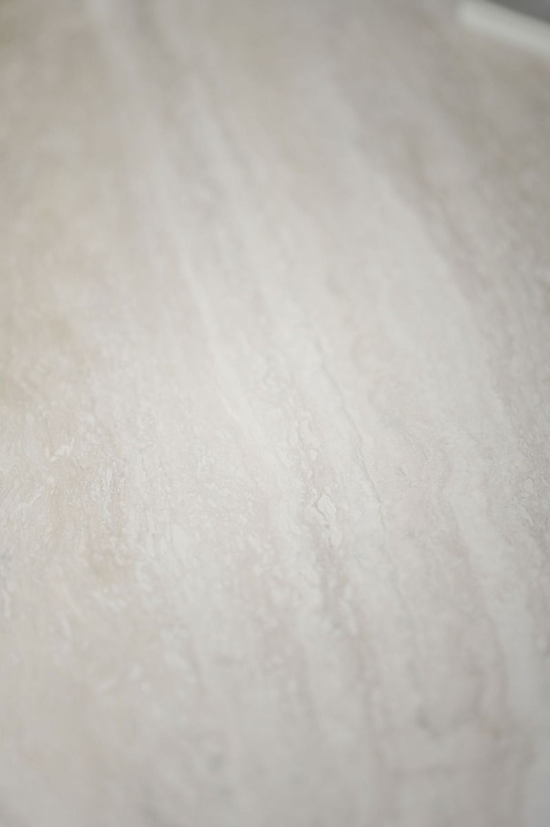 Rowico Taransay ruokapöyta Ø125cm, beige/ruskea