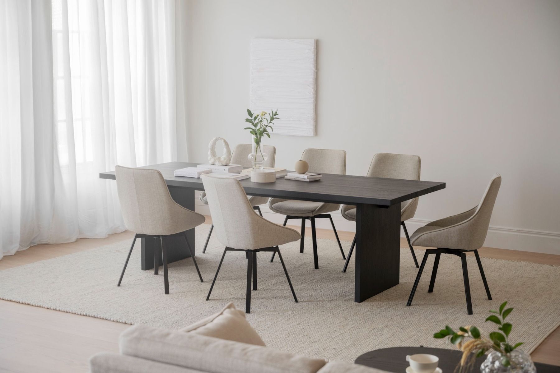 Rowico Emmett-ruokapöytä, ruskea