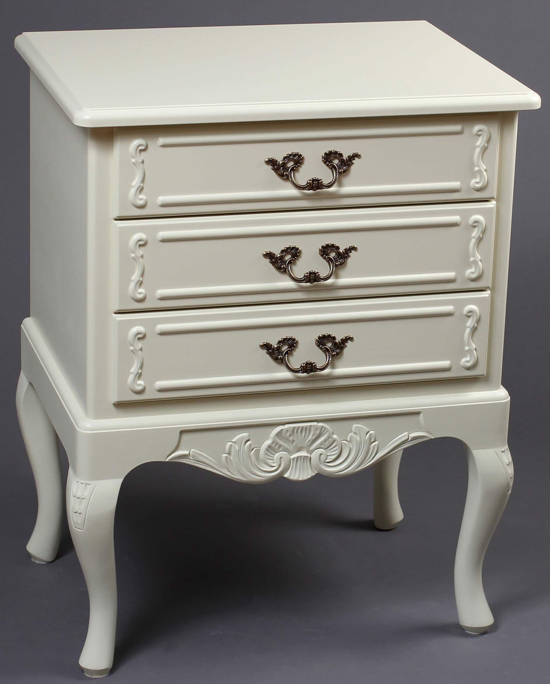 Laitala Talonpoikaisrokokoo lipasto, paljon värejä