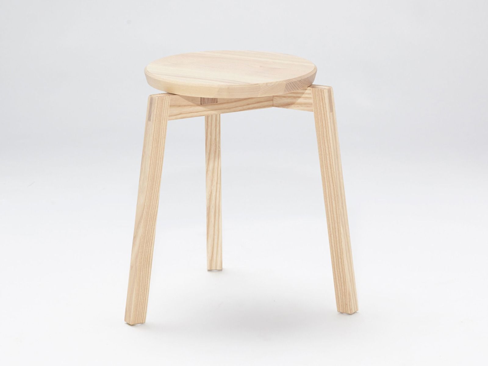 puulon saarni jakkara
