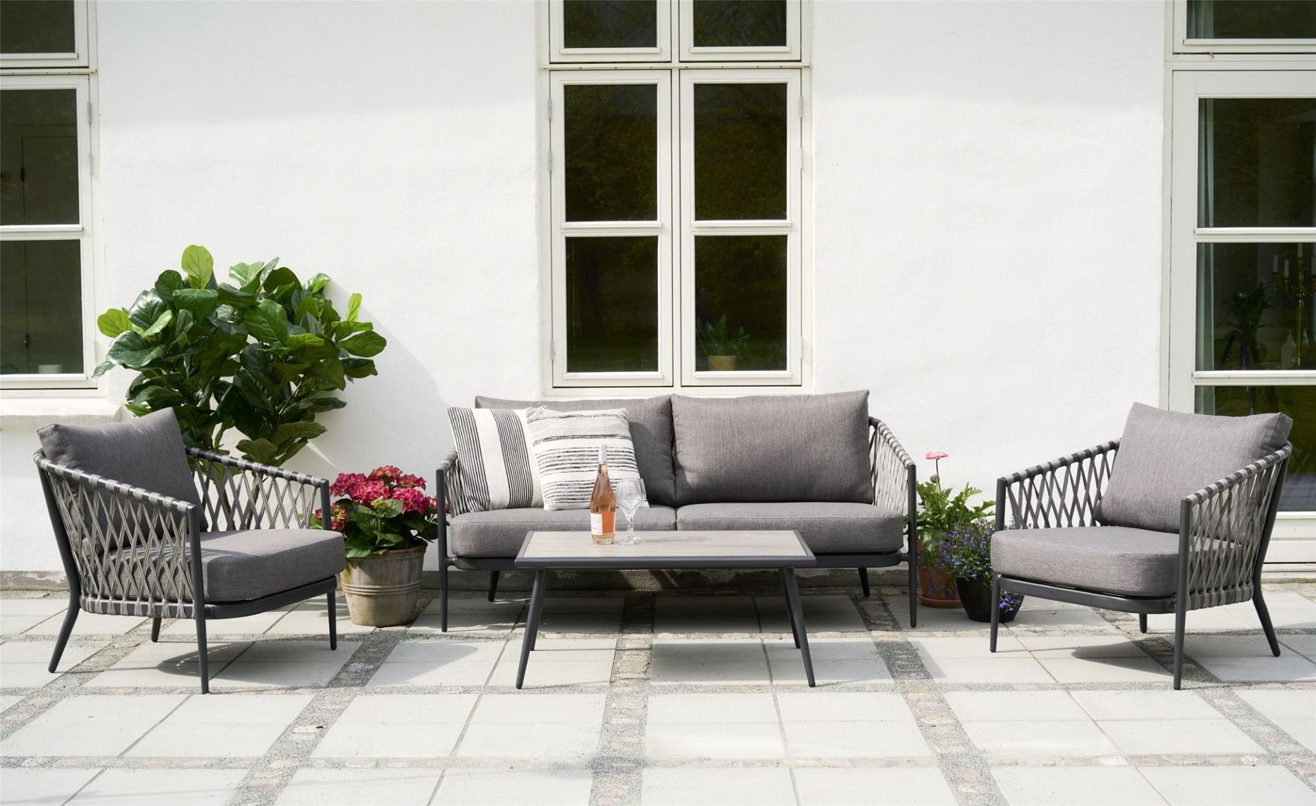 Alma sohvaryhmä ulkokäyttöön