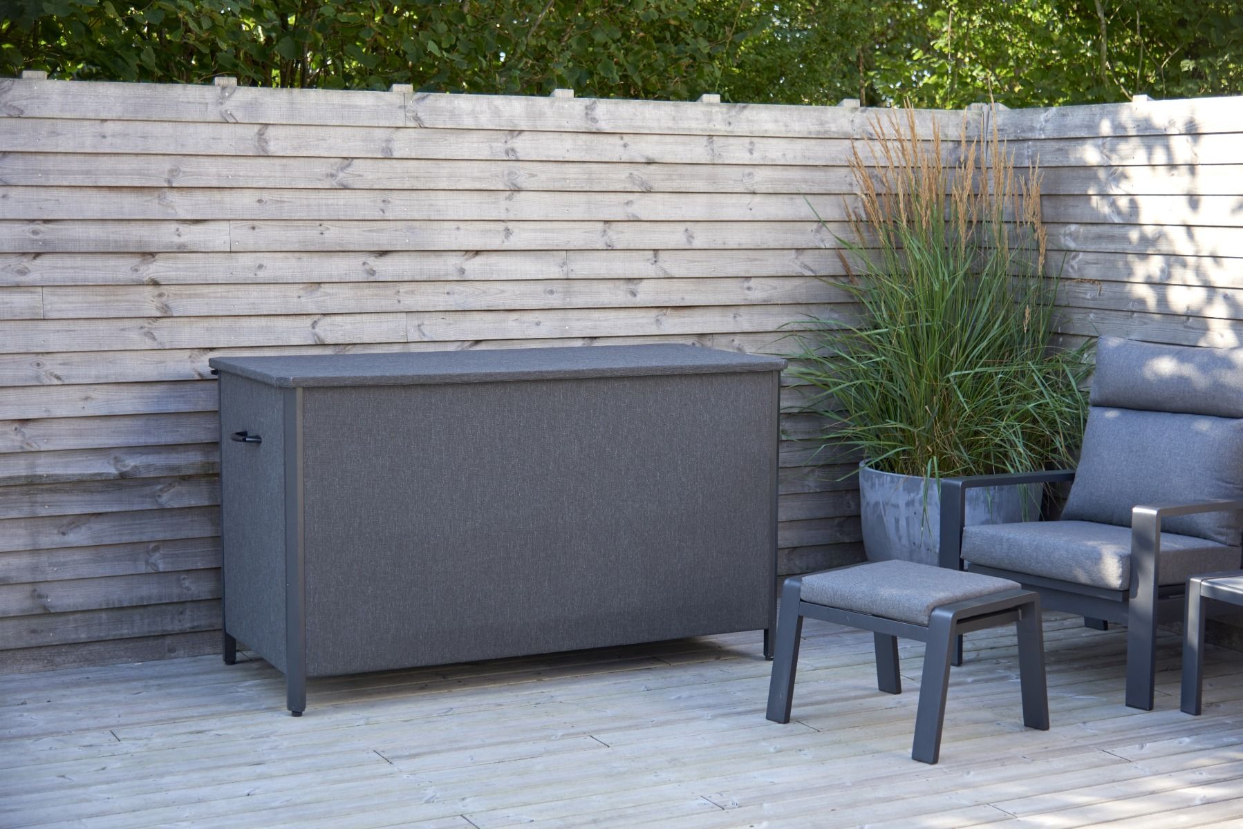 Box säilytyslaatikko terassille, koko M