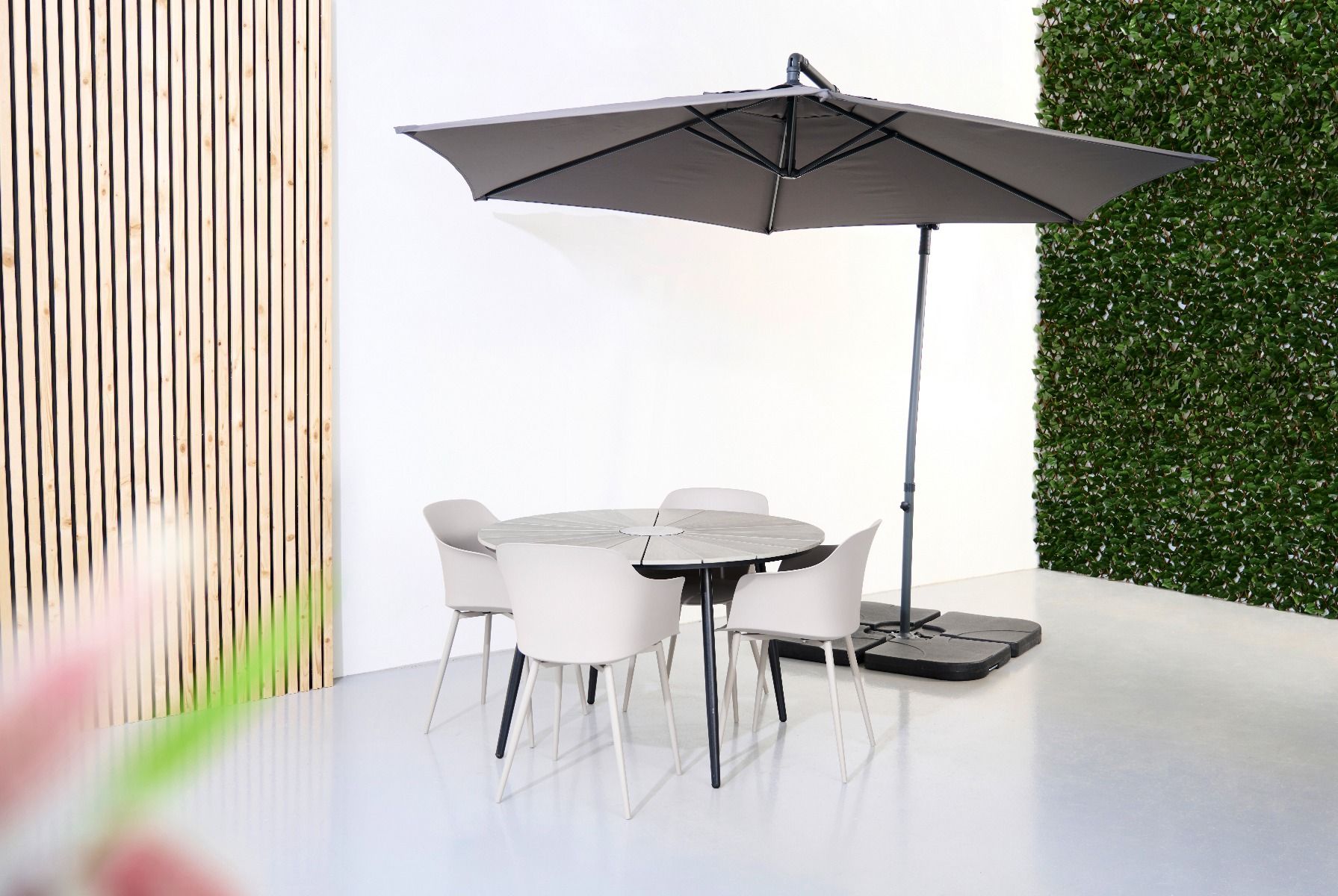 Alberta nonwood pyöreä pöytä 120cm, marmorikoristeella