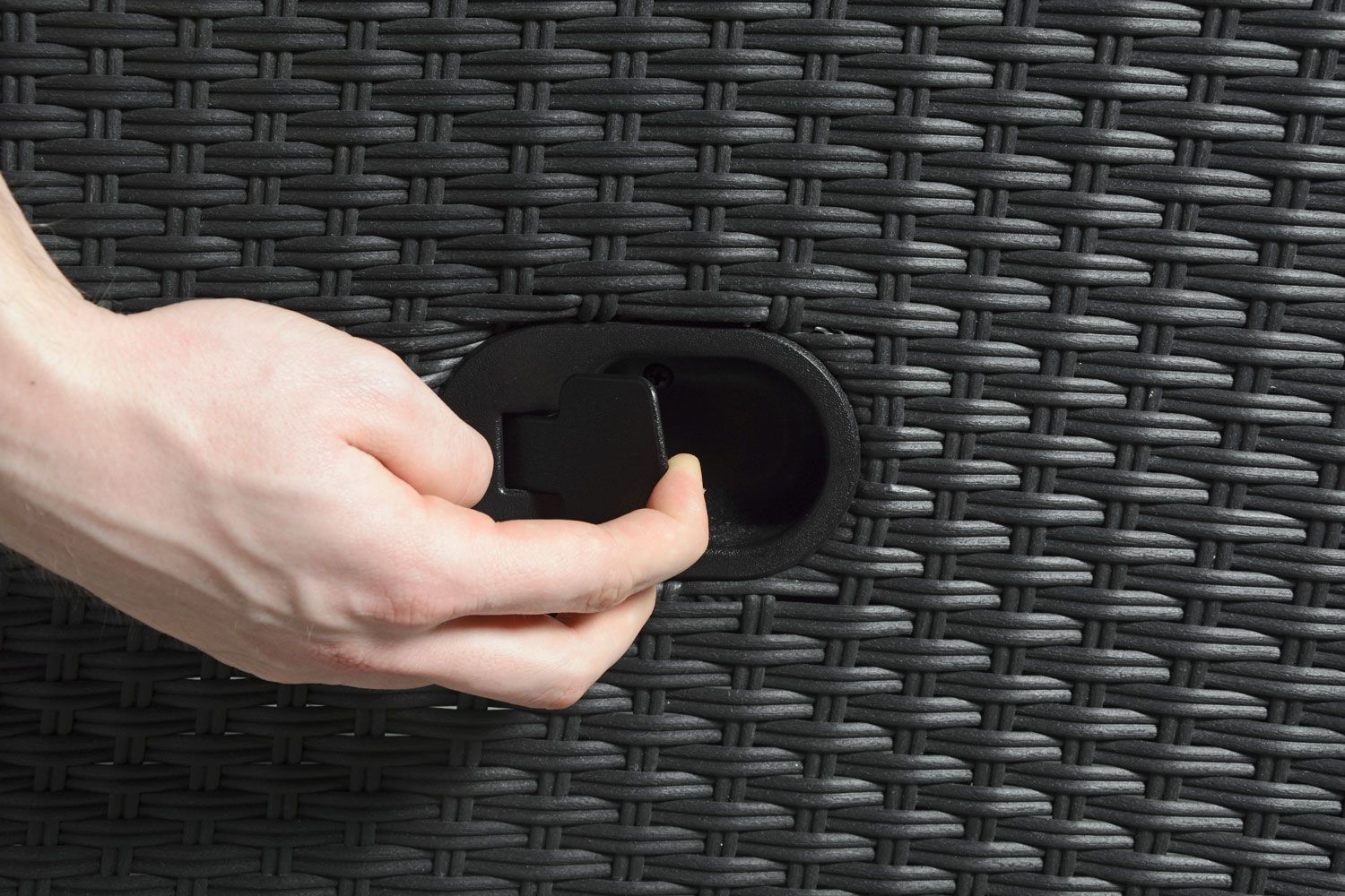 Blues mekanismituoli ulkokäyttöön, musta